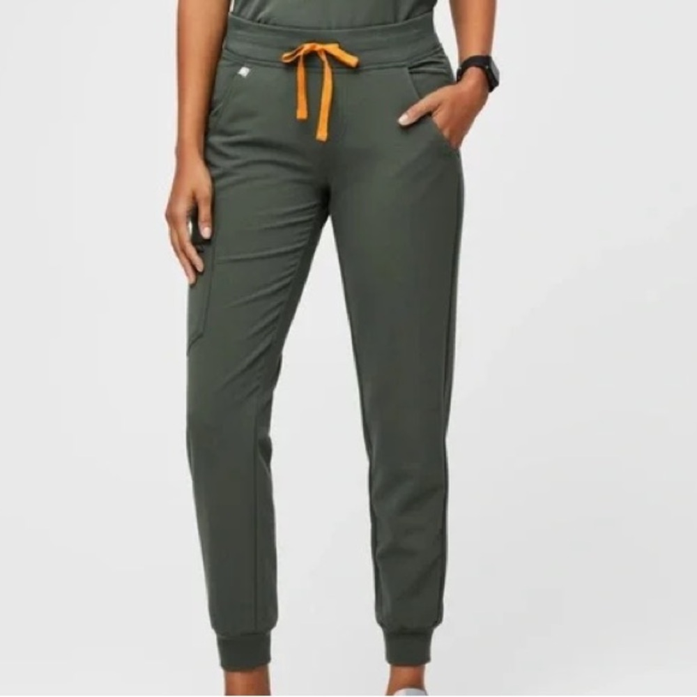 FIGS Zamora joggers small